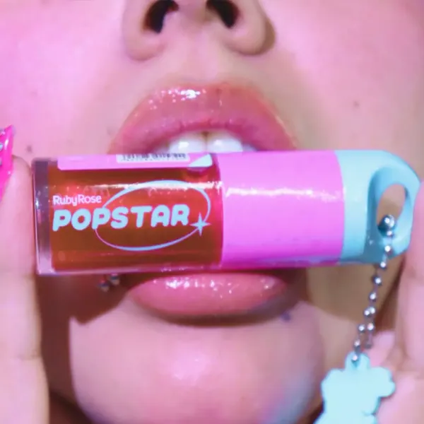 1 - Aceite Labial Gimme Bling Popstar Ruby Rose