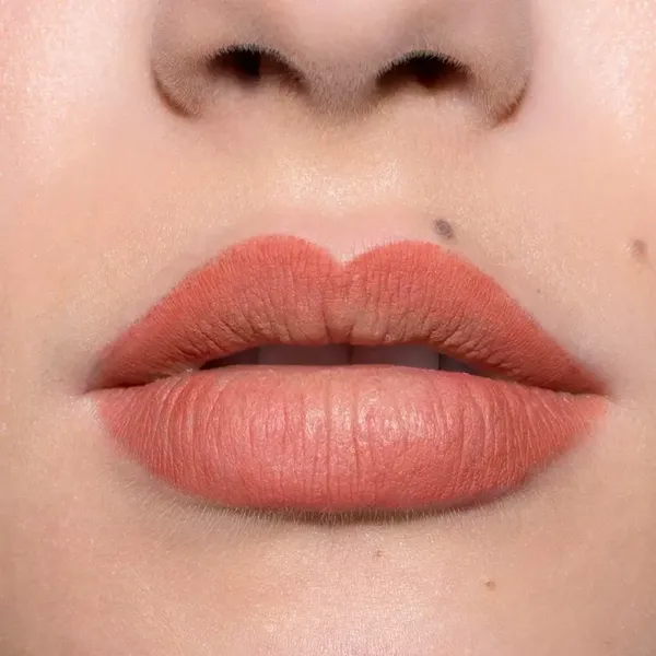 4 - Delineador de Labios MF Cosmetics