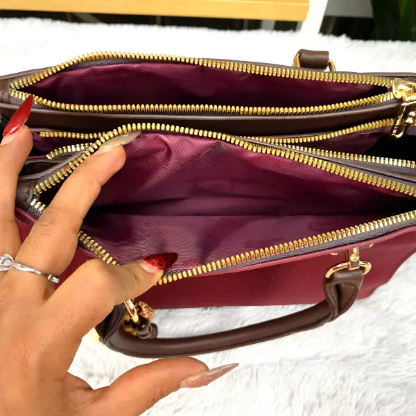 14 - Bolsa Satchel Wood Bead Chevron con Grabado de Textura