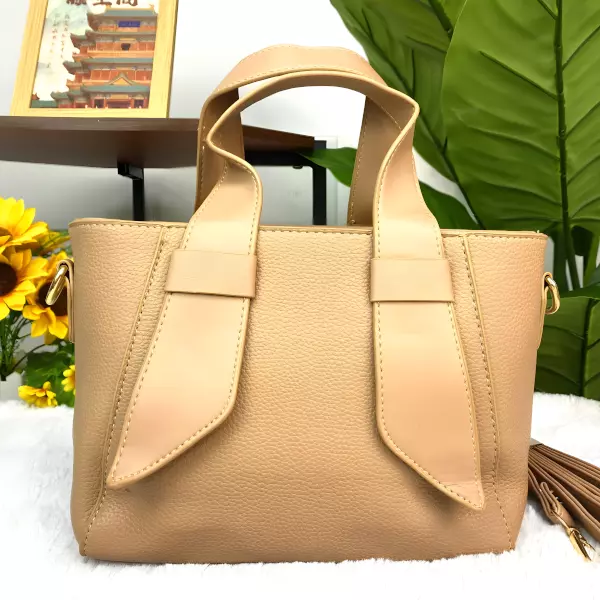 6 - Bolsa de mano tipo Tote con asas de lazo y correa ajustable