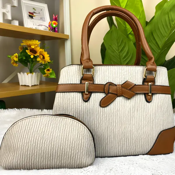 2 - Set de Bolsa y Cosmetiquera Ribbon Pleats de 2 Piezas