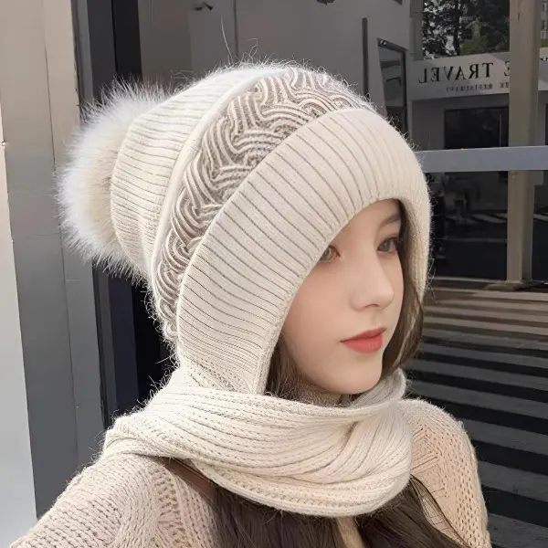 4 - Gorro con Bufanda y cuellera con líneas geométricas