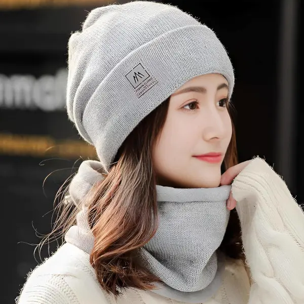 6 - Conjunto de Gorro y cuellera de Invierno